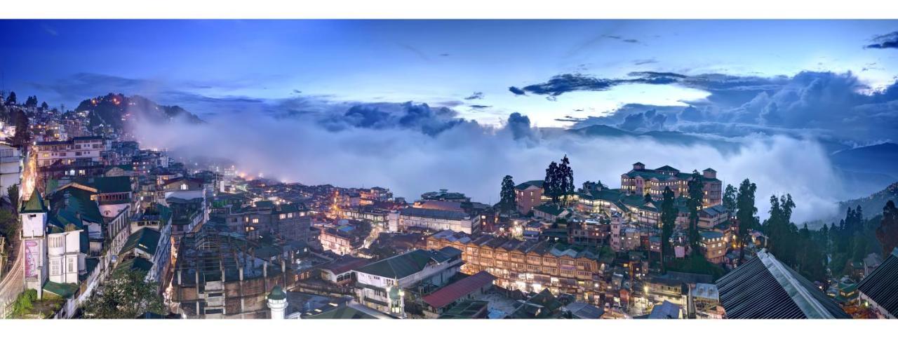 Yashshree Mall Road Darjeeling Darjeeling  Buitenkant foto